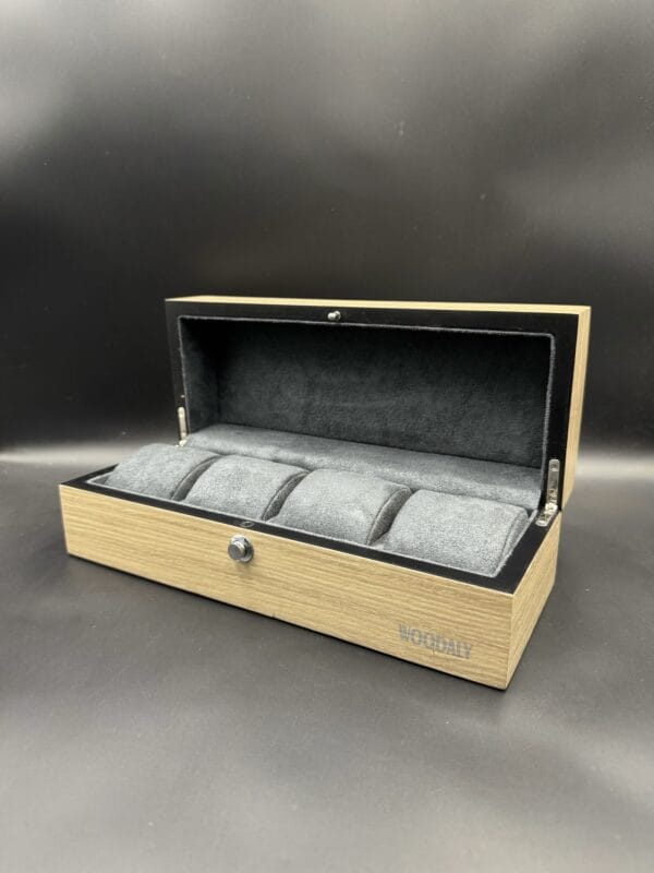 Treasure 4 slots watch box in Silver Pear (WD.9304_1) - Image 2